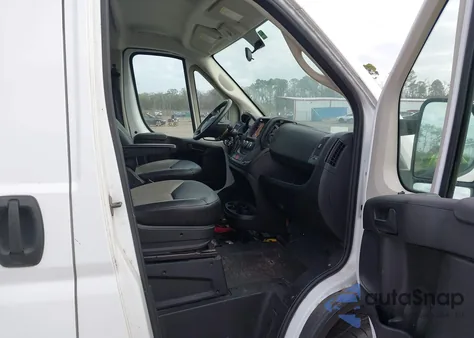 2020 Ram Promaster 1500 Low Roof 136 Wb z USA, uszkodzony, nr VIN 3C6TRVAG5LE105874